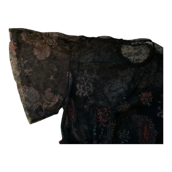 ZARA top, black sheer floral, size small.  Flutter sleeves, raw hems. Scoop neck - Picture 5 of 7